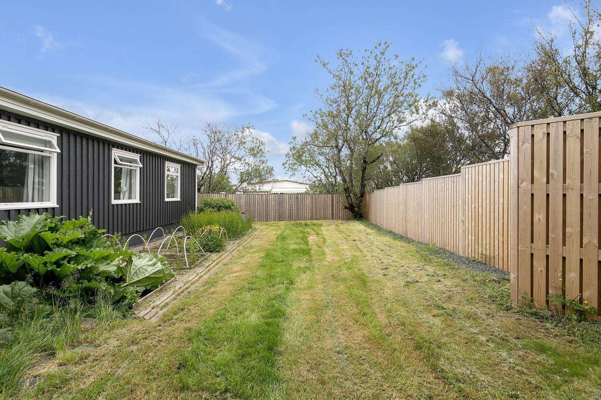 Garthabaer House - Villa With Garden And Hot Tub, 2 Min From Reykjavik מראה חיצוני תמונה