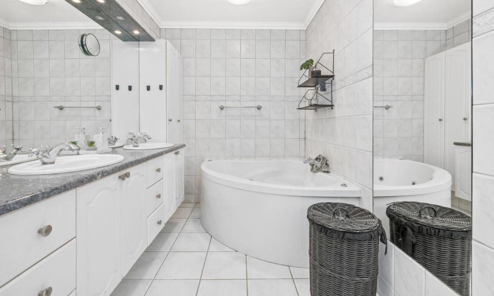 Garthabaer House - Villa With Garden And Hot Tub, 2 Min From Reykjavik מראה חיצוני תמונה